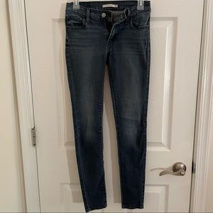Levi’s 710 super skinny jeans